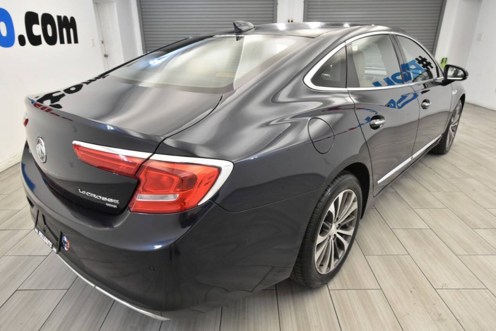 2017 Buick LaCrosse Premium AWD 4dr Sedan, Azul, Mileage: 65,841 - photo 4