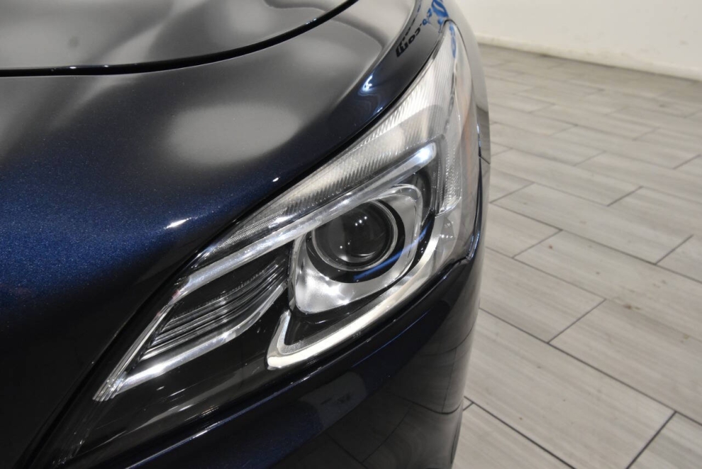 2017 Buick LaCrosse Premium AWD 4dr Sedan, Azul, Mileage: 65,841 - photo 8