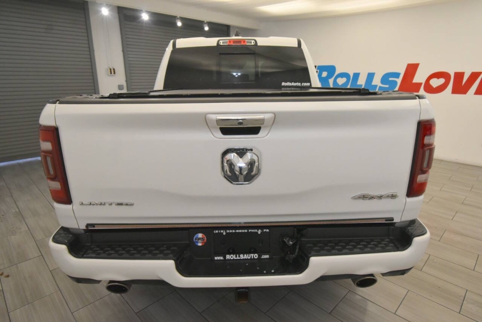 2019 RAM 1500 Limited 4x4 4dr Crew Cab 5.6 ft. SB Pickup, Blanco, Mileage: 87,838 - photo 3