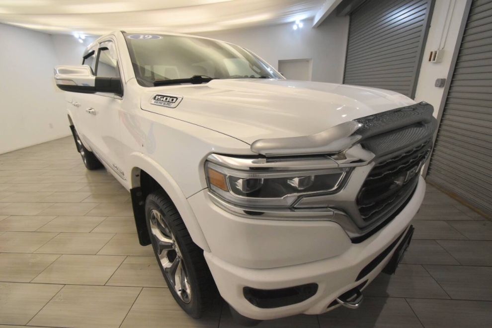 2019 RAM 1500 Limited 4x4 4dr Crew Cab 5.6 ft. SB Pickup, Blanco, Mileage: 87,838 - photo 6