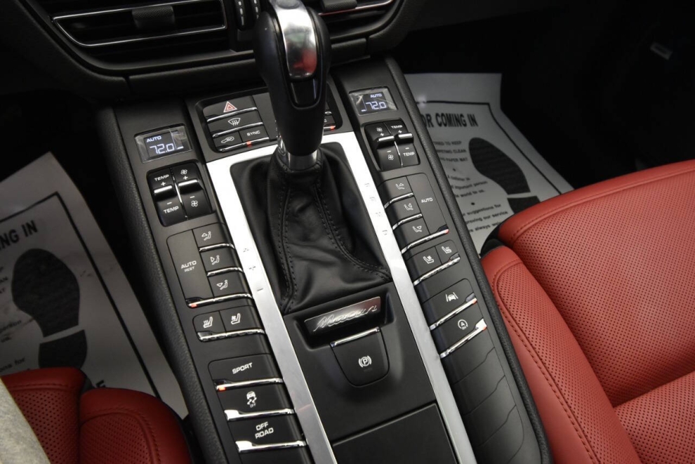 2020 Porsche Macan S AWD 4dr SUV, White, Mileage: 98,576 - photo 19