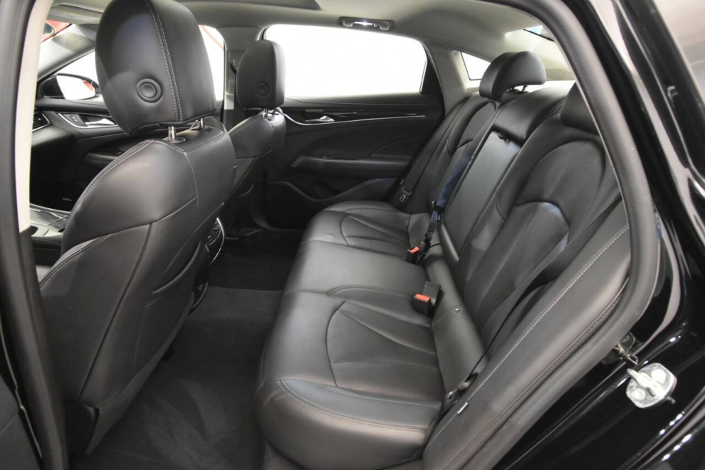 2017 Buick LaCrosse Essence 4dr Sedan, Black, Mileage: 87,566 - photo 13