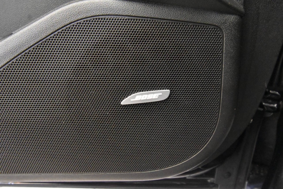 2017 Buick LaCrosse Essence 4dr Sedan, Black, Mileage: 87,566 - photo 32