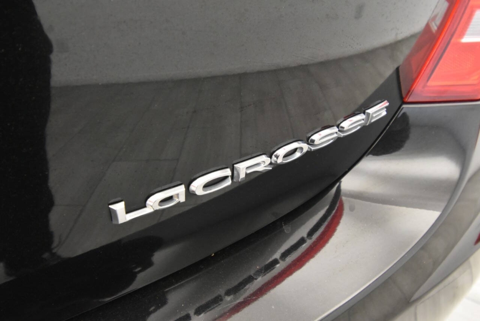 2017 Buick LaCrosse Essence 4dr Sedan, Black, Mileage: 87,566 - photo 34