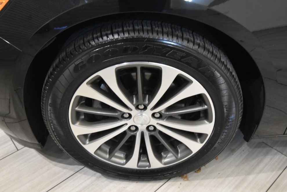 2017 Buick LaCrosse Essence 4dr Sedan, Black, Mileage: 87,566 - photo 9