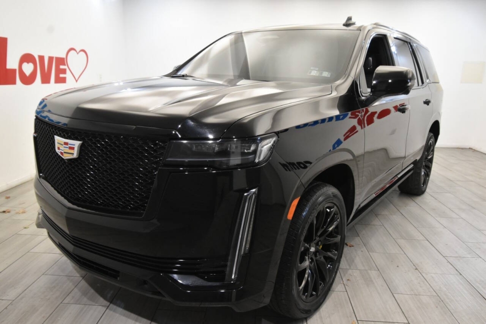 2023 Cadillac Escalade Sport Platinum 4x4 4dr SUV, Black, Mileage: 49,079 