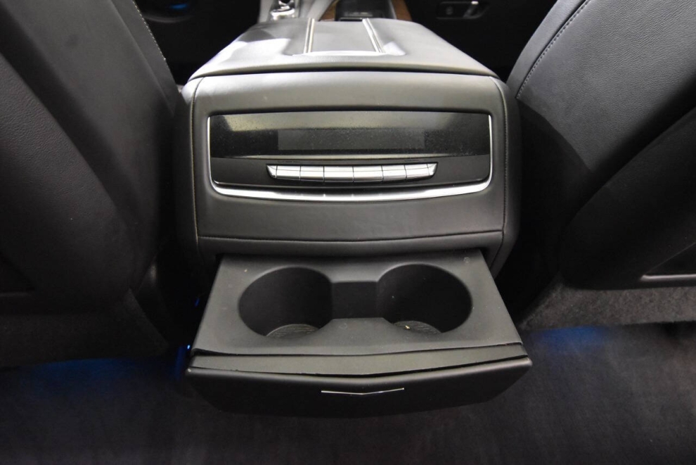 2023 Cadillac Escalade Sport Platinum 4x4 4dr SUV, Black, Mileage: 49,079 - photo 21