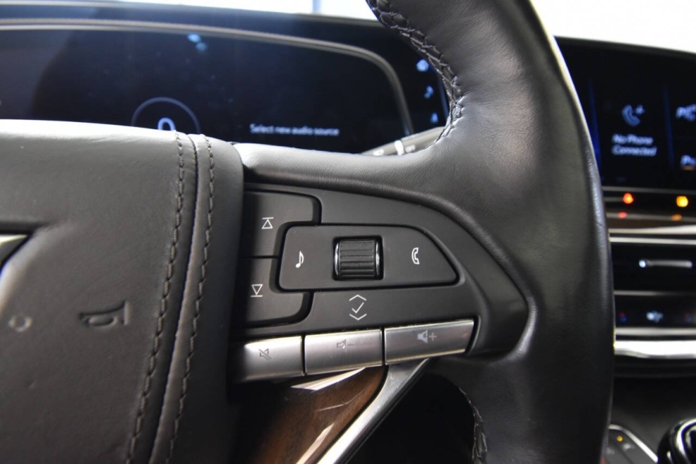 2023 Cadillac Escalade Sport Platinum 4x4 4dr SUV, Black, Mileage: 49,079 - photo 31