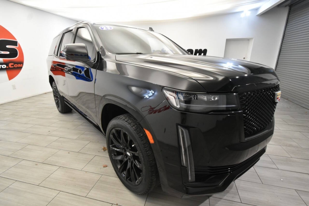 2023 Cadillac Escalade Sport Platinum 4x4 4dr SUV, Black, Mileage: 49,079 - photo 6