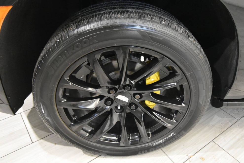 2023 Cadillac Escalade Sport Platinum 4x4 4dr SUV, Black, Mileage: 49,079 - photo 9