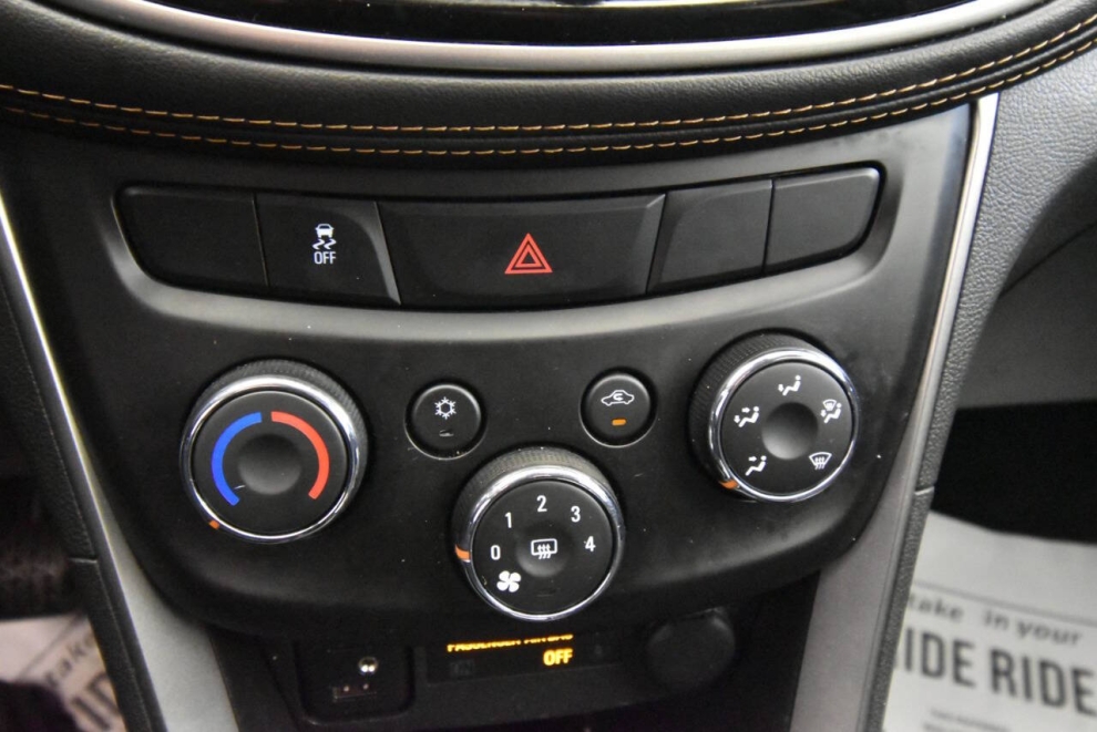 2021 Chevrolet Trax LT AWD 4dr Crossover, Gray, Mileage: 70,297 - photo 11