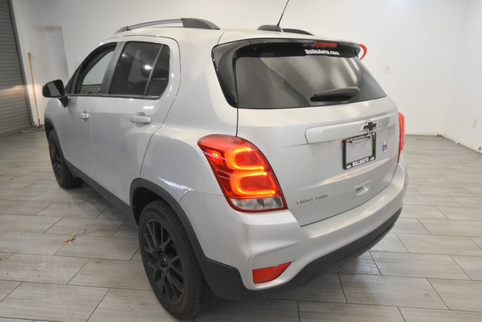 2021 Chevrolet Trax LT AWD 4dr Crossover, Gray, Mileage: 70,297 - photo 2