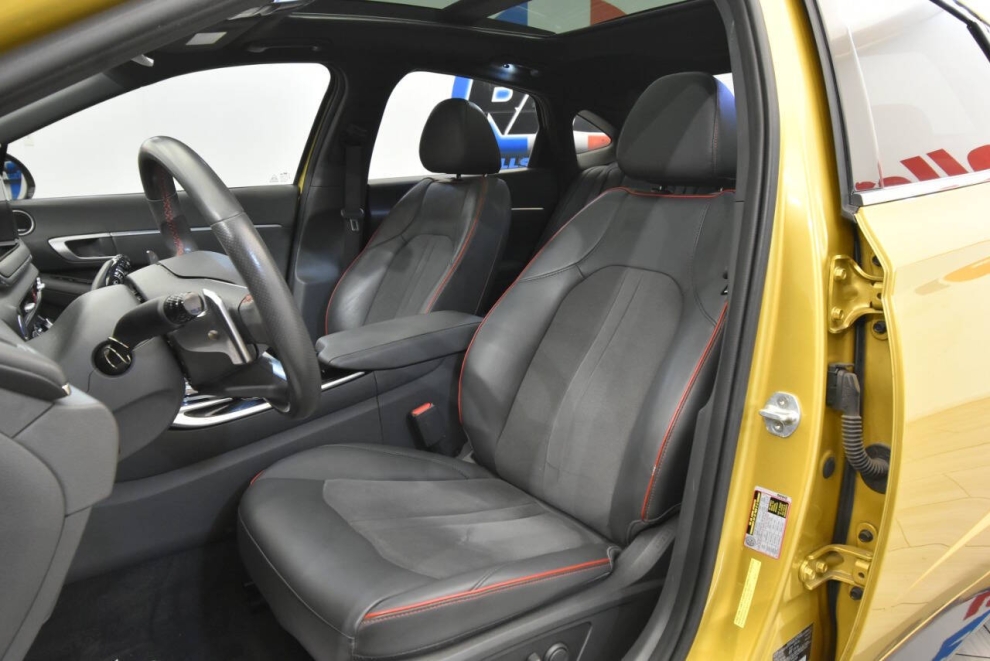 2020 Hyundai Sonata SEL Plus 4dr Sedan, Yellow, Mileage: 81,557 - photo 10