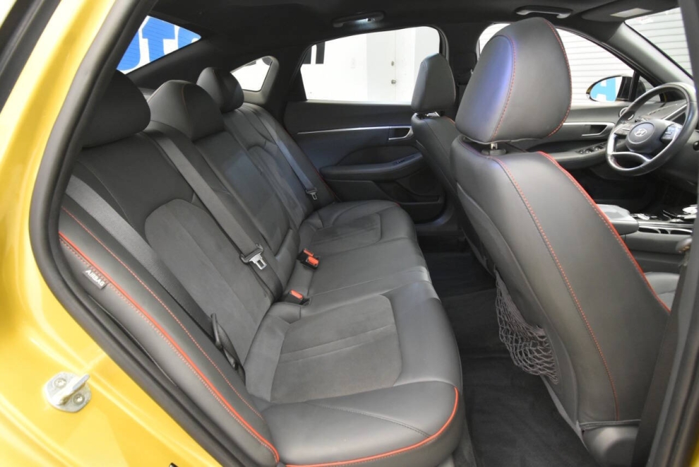 2020 Hyundai Sonata SEL Plus 4dr Sedan, Yellow, Mileage: 81,557 - photo 15