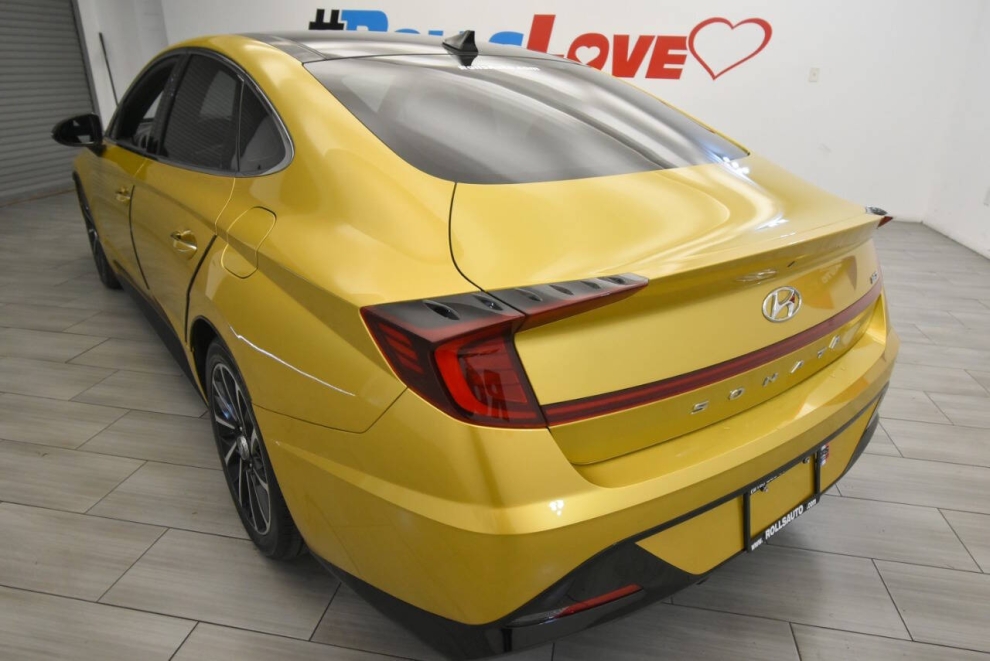 2020 Hyundai Sonata SEL Plus 4dr Sedan, Yellow, Mileage: 81,557 - photo 2