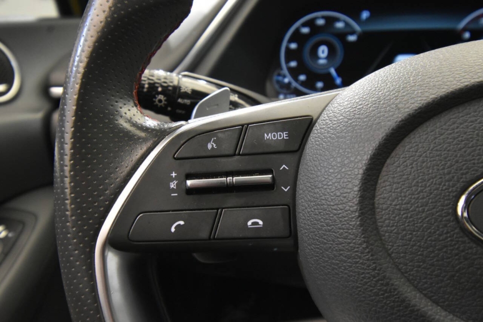 2020 Hyundai Sonata SEL Plus 4dr Sedan, Yellow, Mileage: 81,557 - photo 26