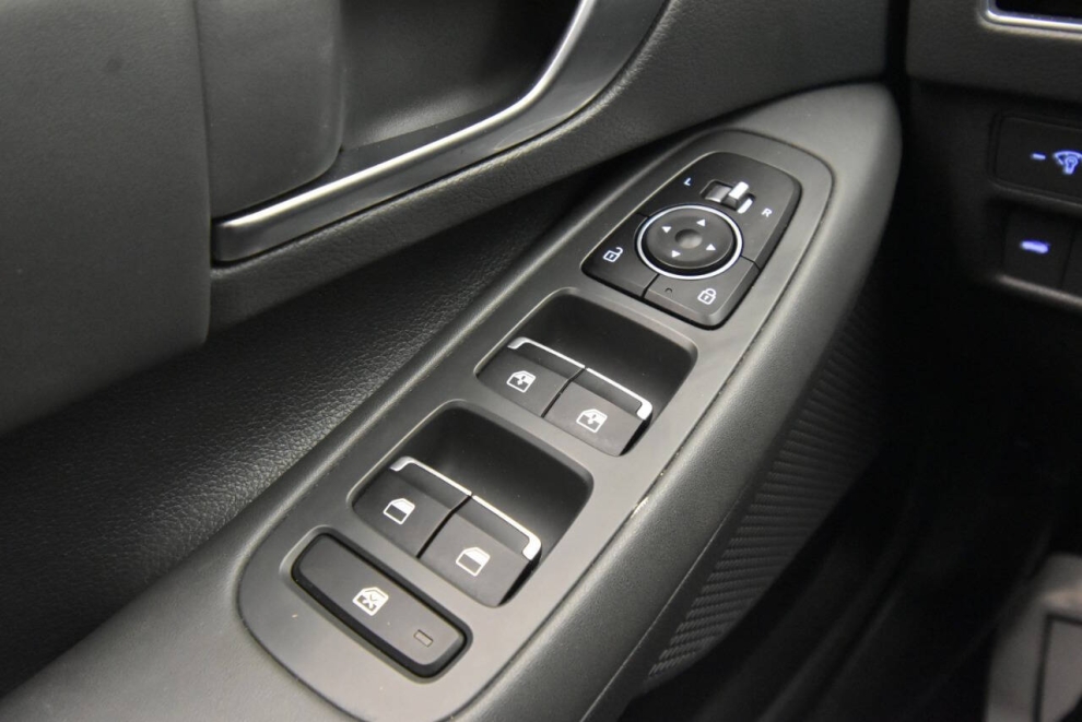 2020 Hyundai Sonata SEL Plus 4dr Sedan, Yellow, Mileage: 81,557 - photo 30