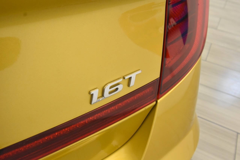 2020 Hyundai Sonata SEL Plus 4dr Sedan, Yellow, Mileage: 81,557 - photo 32