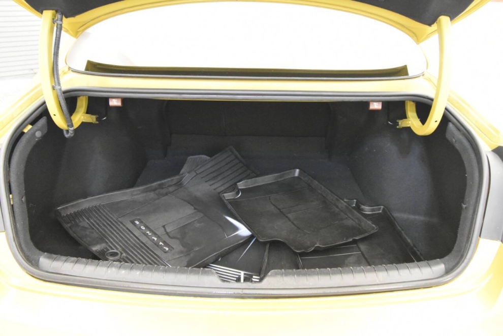 2020 Hyundai Sonata SEL Plus 4dr Sedan, Yellow, Mileage: 81,557 - photo 33