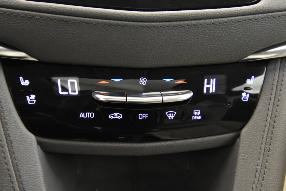 2020 Cadillac XT5 Premium Luxury 4x4 4dr SUV, Gris, Mileage: 58,722 - photo 20