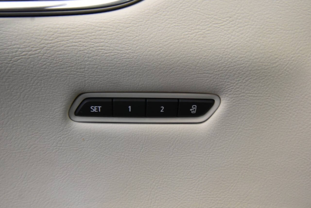 2020 Cadillac XT5 Premium Luxury 4x4 4dr SUV, Gris, Mileage: 58,722 - photo 32