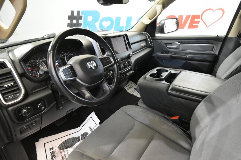 2020 RAM 1500 Big Horn 4x4 4dr Crew Cab 5.6 ft. SB Pickup, Black, Mileage: 80,226 - photo 11