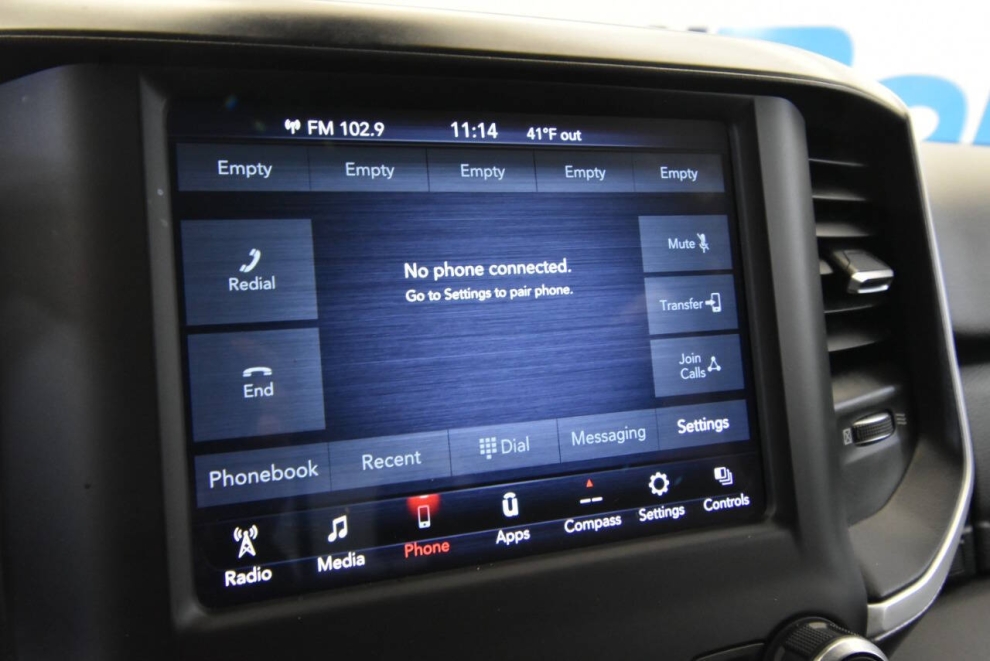 2020 RAM 1500 Big Horn 4x4 4dr Crew Cab 5.6 ft. SB Pickup, Black, Mileage: 80,226 - photo 19