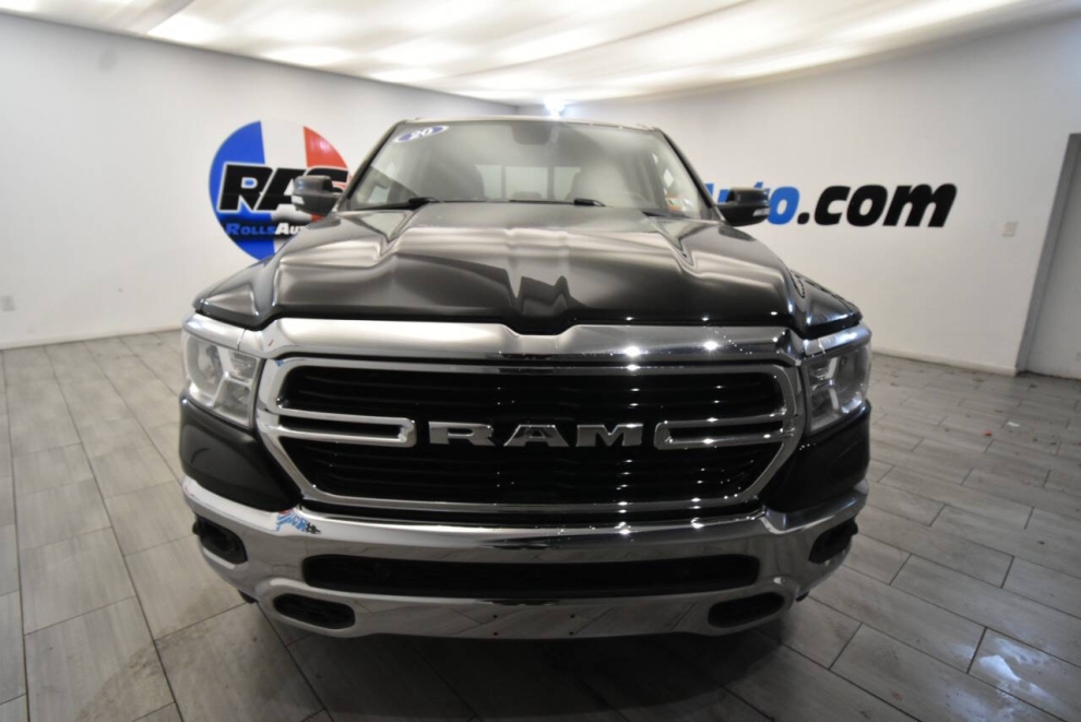 2020 RAM 1500 Big Horn 4x4 4dr Crew Cab 5.6 ft. SB Pickup, Black, Mileage: 80,226 - photo 7