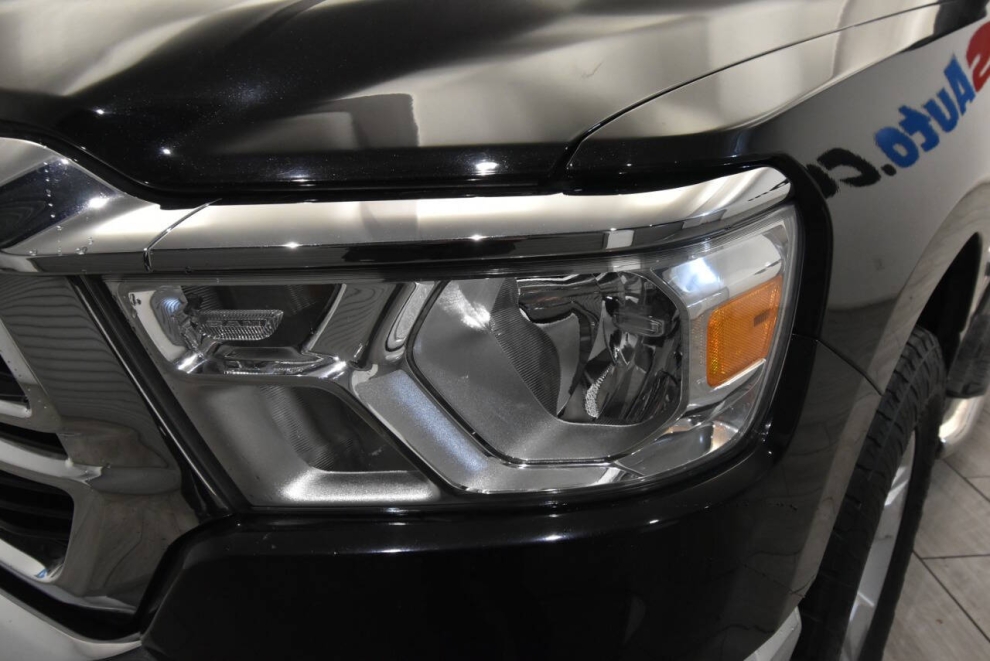 2020 RAM 1500 Big Horn 4x4 4dr Crew Cab 5.6 ft. SB Pickup, Black, Mileage: 80,226 - photo 8