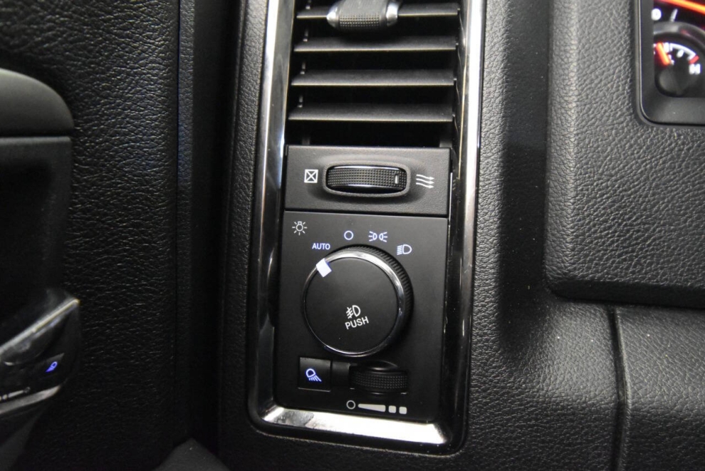 2016 RAM 1500 Sport 4x4 4dr Crew Cab 5.5 ft. SB Pickup, Rojo, Mileage: 119,801 - photo 27