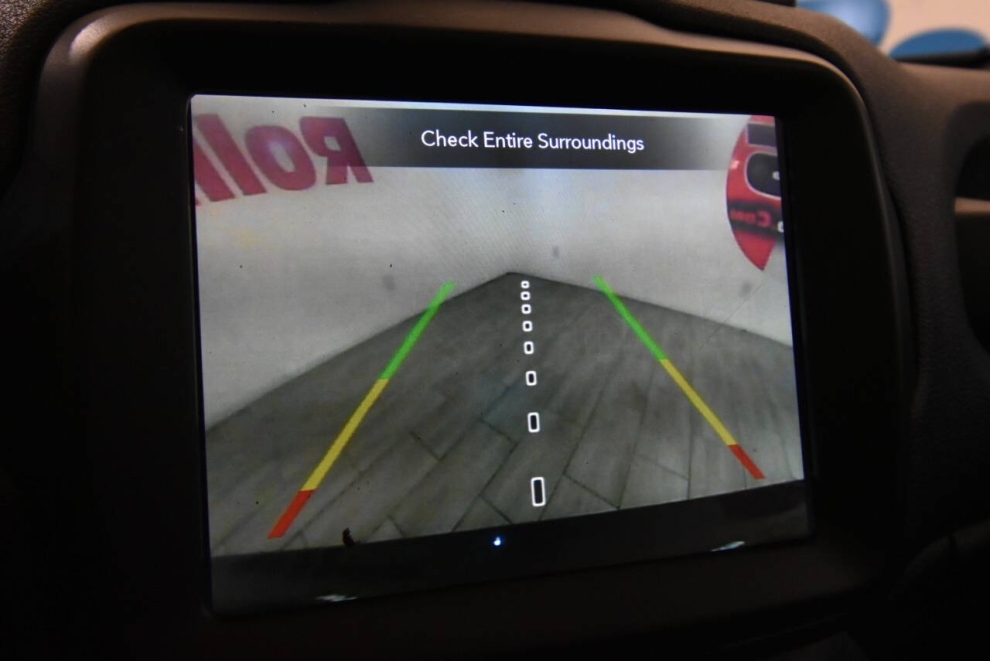 2020 Jeep Renegade Altitude 4x4 4dr SUV, Black, Mileage: 69,908 - photo 22