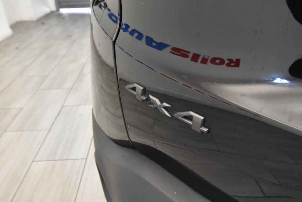 2020 Jeep Renegade Altitude 4x4 4dr SUV, Black, Mileage: 69,908 - photo 31