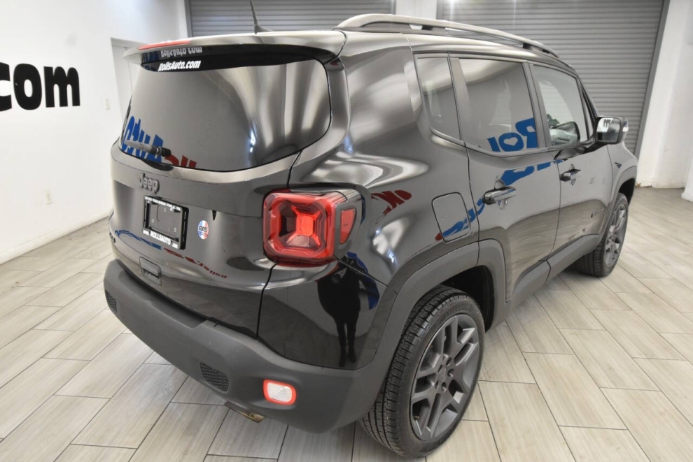 2020 Jeep Renegade Altitude 4x4 4dr SUV, Black, Mileage: 69,908 - photo 4