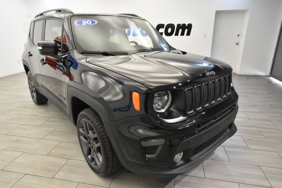 2020 Jeep Renegade Altitude 4x4 4dr SUV, Black, Mileage: 69,908 - photo 6