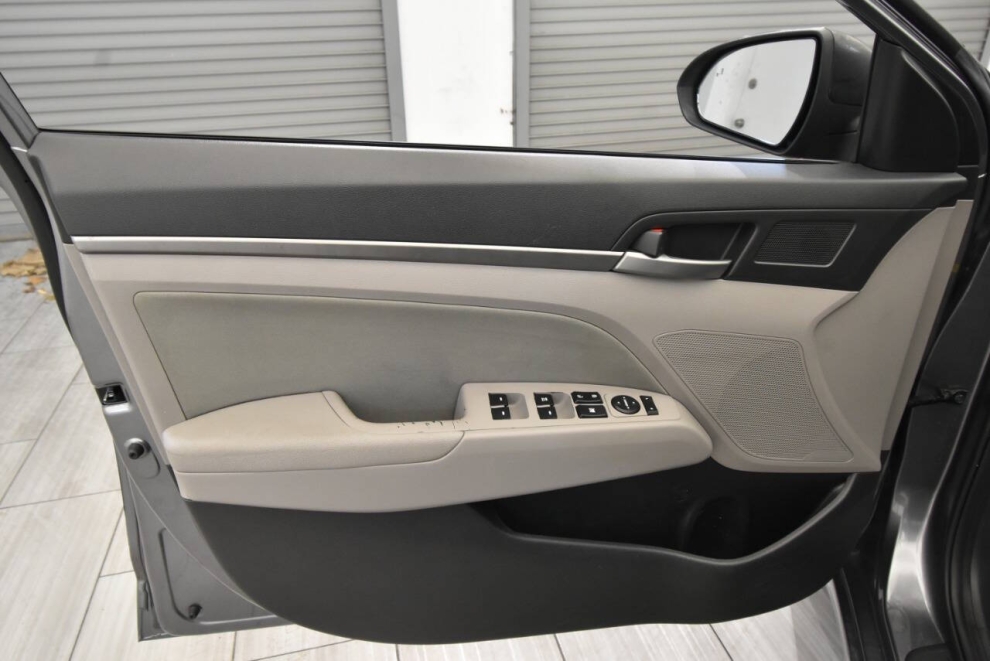 2018 Hyundai Elantra SEL 4dr Sedan (US), Gray, Mileage: 53,794 - photo 11