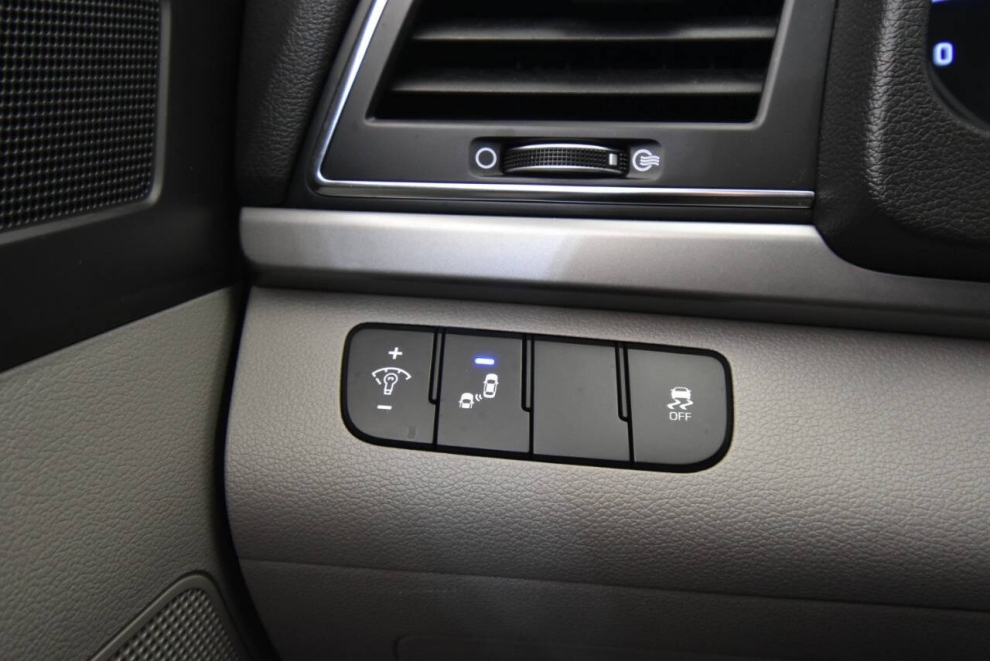 2018 Hyundai Elantra SEL 4dr Sedan (US), Gray, Mileage: 53,794 - photo 26