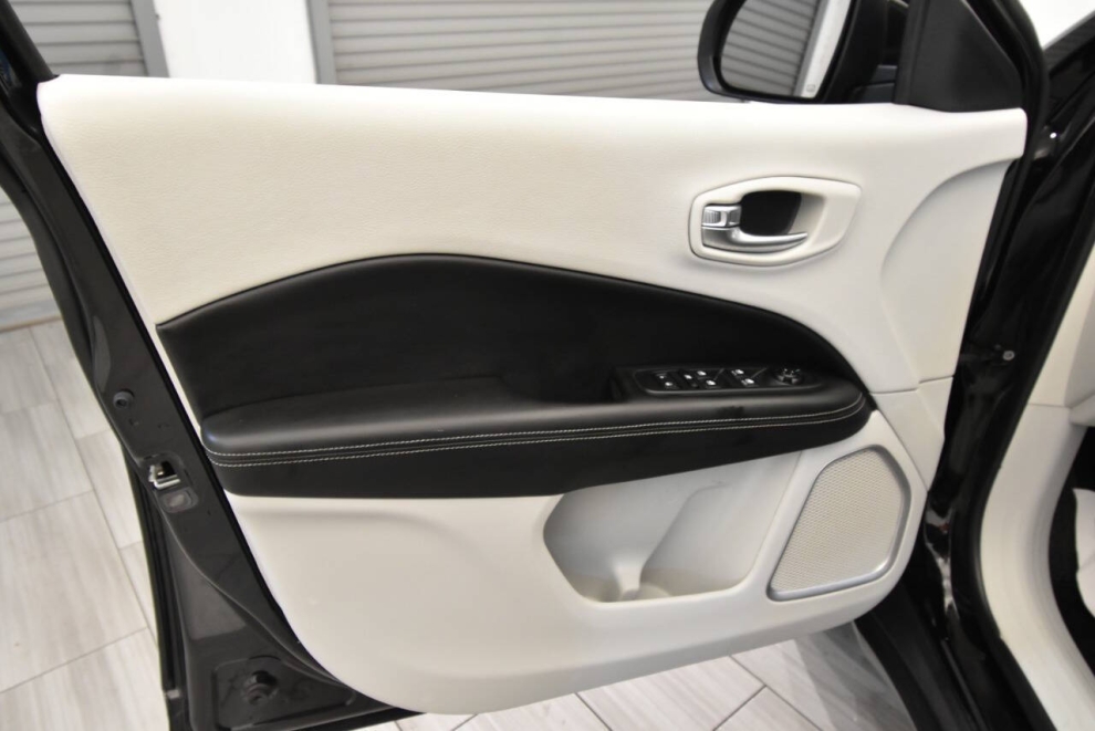 2019 Jeep Compass Latitude 4dr SUV, Black, Mileage: 83,499 - photo 12