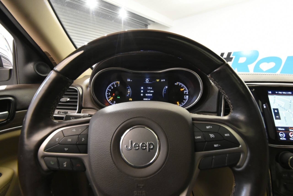 2021 Jeep Grand Cherokee Overland 4x4 4dr SUV, White, Mileage: 83,642 - photo 24