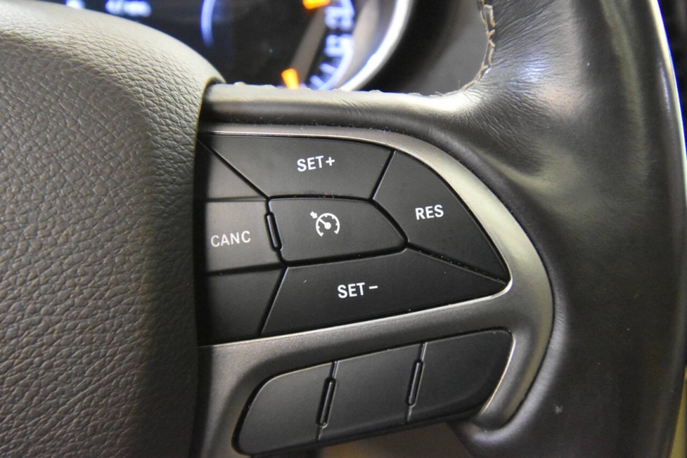 2021 Jeep Grand Cherokee Overland 4x4 4dr SUV, White, Mileage: 83,642 - photo 26