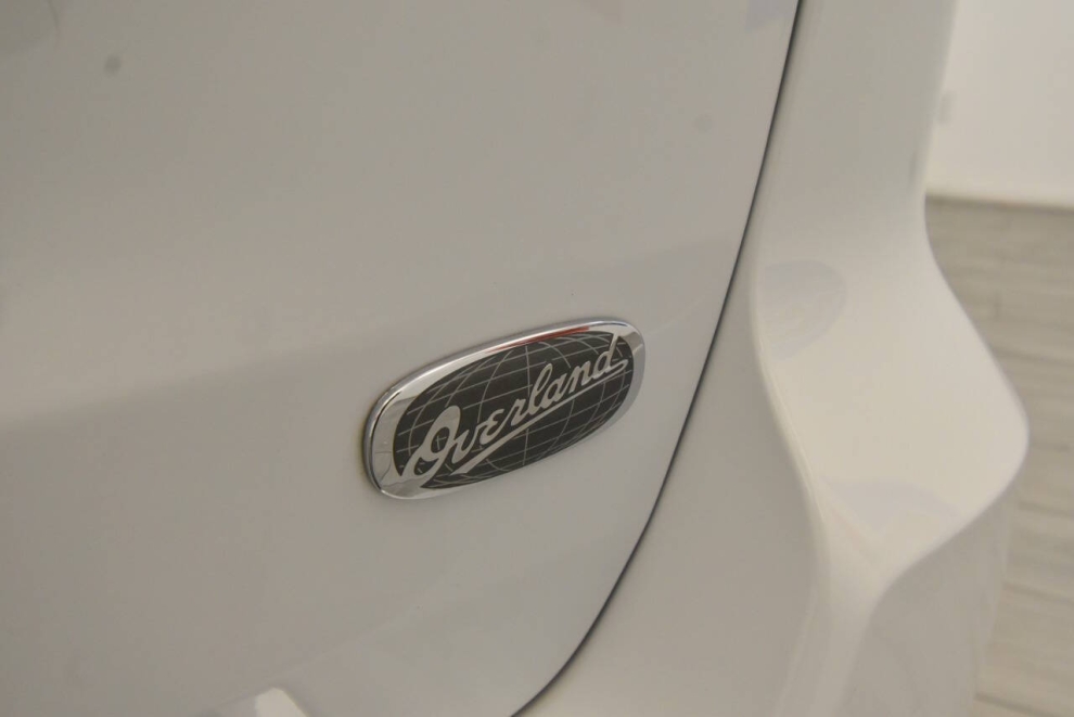 2021 Jeep Grand Cherokee Overland 4x4 4dr SUV, White, Mileage: 83,642 - photo 32