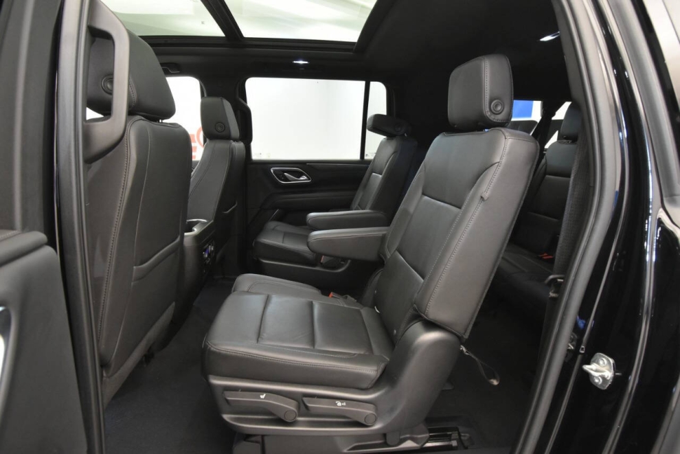 2022 Chevrolet Suburban Z71 4x4 4dr SUV, Black, Mileage: 72,266 - photo 13