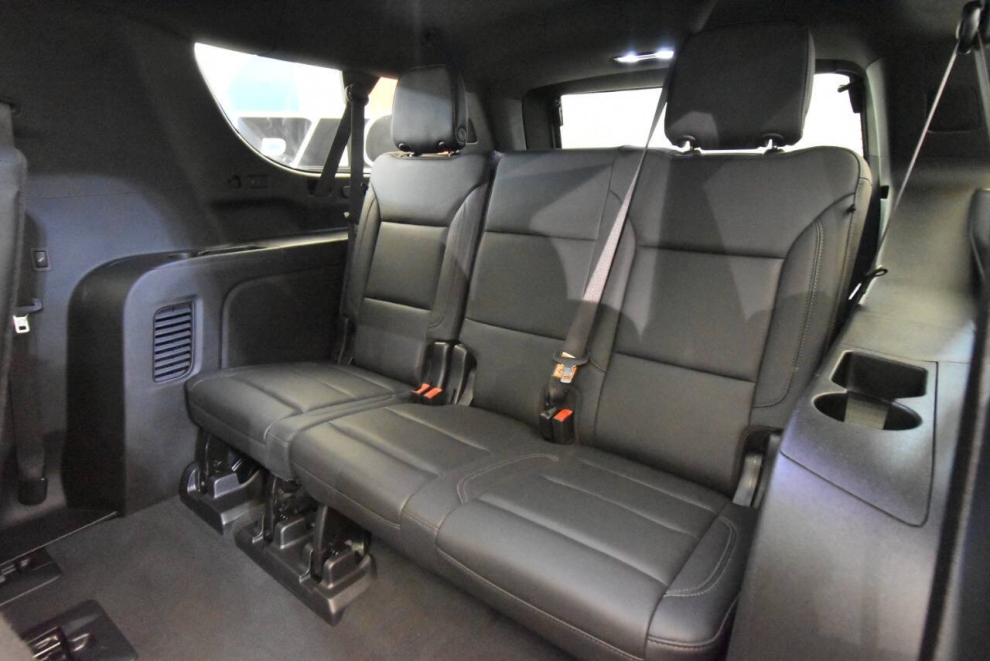 2022 Chevrolet Suburban Z71 4x4 4dr SUV, Black, Mileage: 72,266 - photo 14