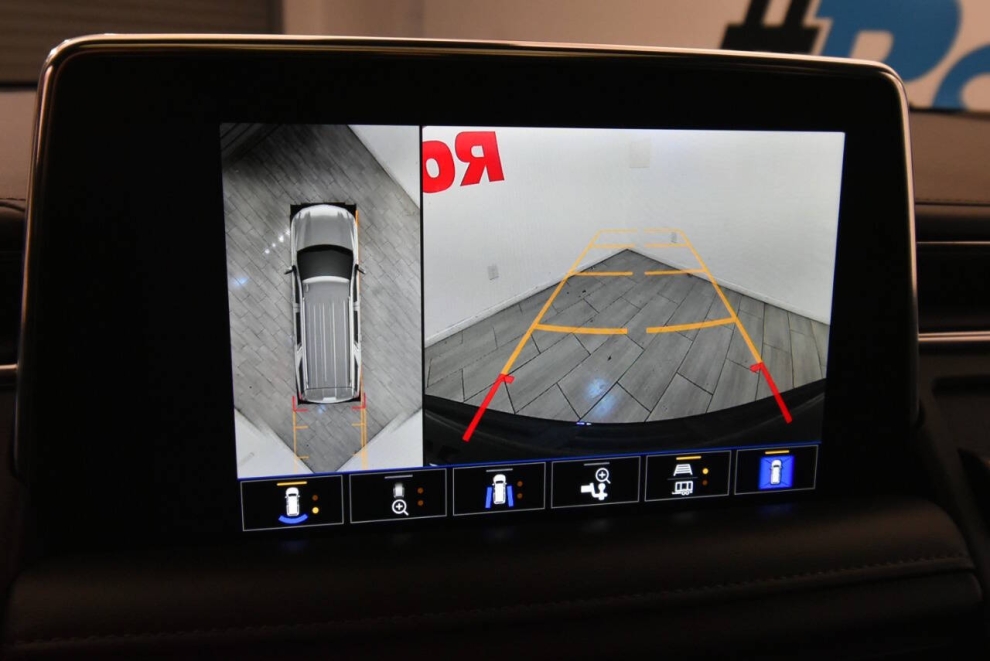 2022 Chevrolet Suburban Z71 4x4 4dr SUV, Black, Mileage: 72,266 - photo 21