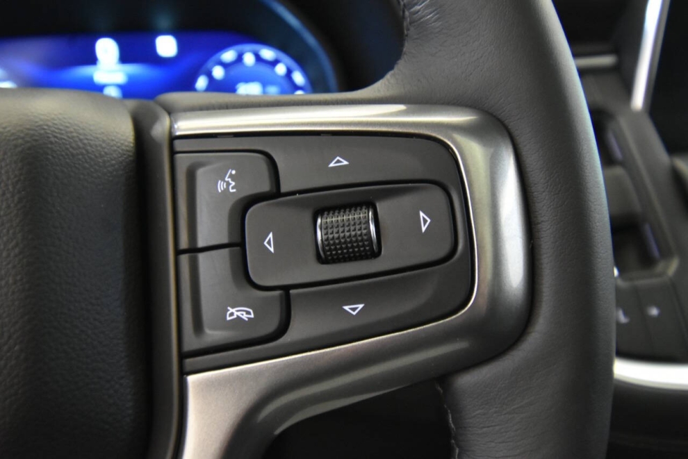 2022 Chevrolet Suburban Z71 4x4 4dr SUV, Black, Mileage: 72,266 - photo 26