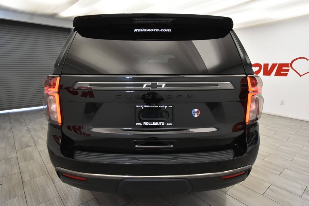 2022 Chevrolet Suburban Z71 4x4 4dr SUV, Black, Mileage: 72,266 - photo 3