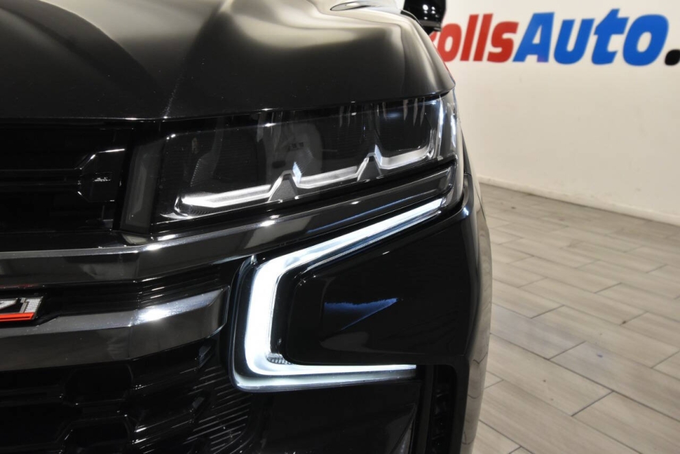 2022 Chevrolet Suburban Z71 4x4 4dr SUV, Black, Mileage: 72,266 - photo 8
