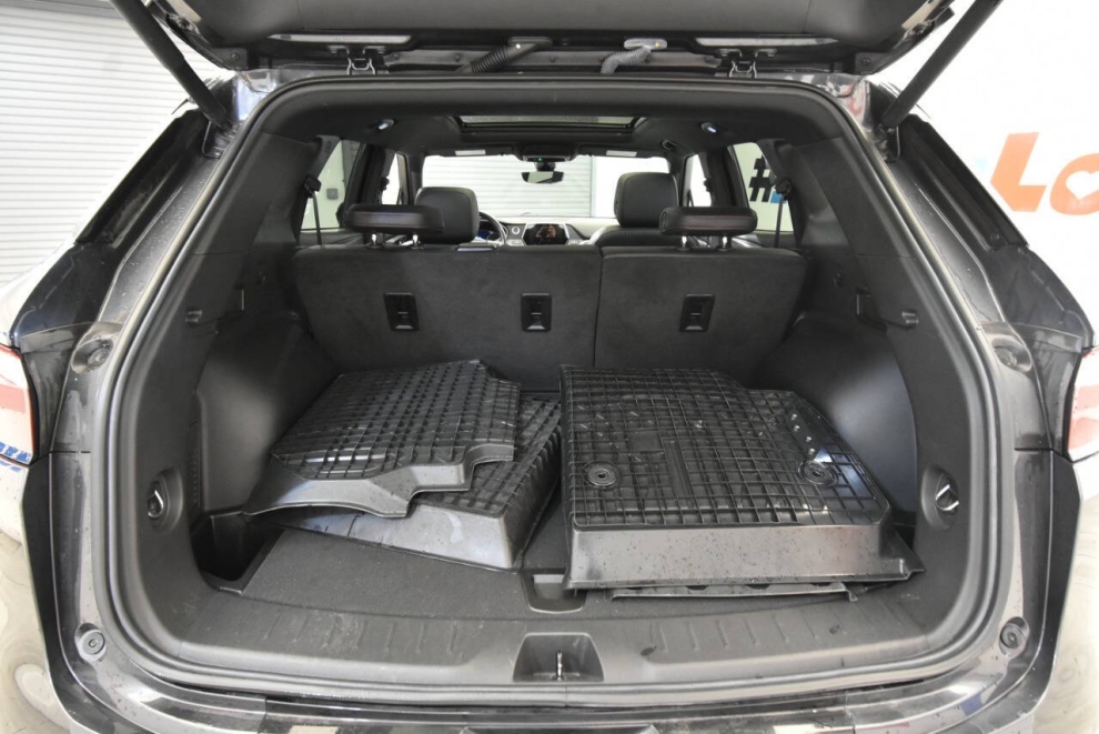 2021 Chevrolet Blazer RS AWD 4dr SUV, Gray, Mileage: 68,406 - photo 33