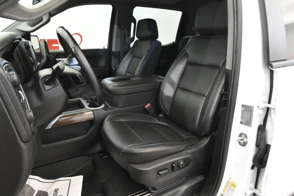 2019 Chevrolet Silverado 1500 RST 4x4 4dr Crew Cab 5.8 ft. SB, White, Mileage: 76,795 - photo 10