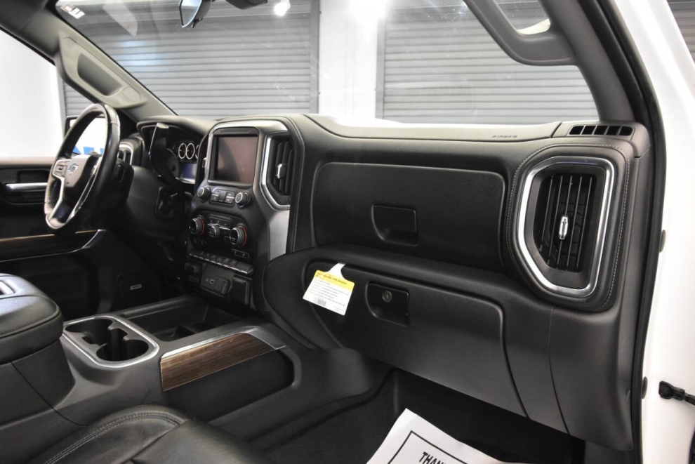 2019 Chevrolet Silverado 1500 RST 4x4 4dr Crew Cab 5.8 ft. SB, White, Mileage: 76,795 - photo 16