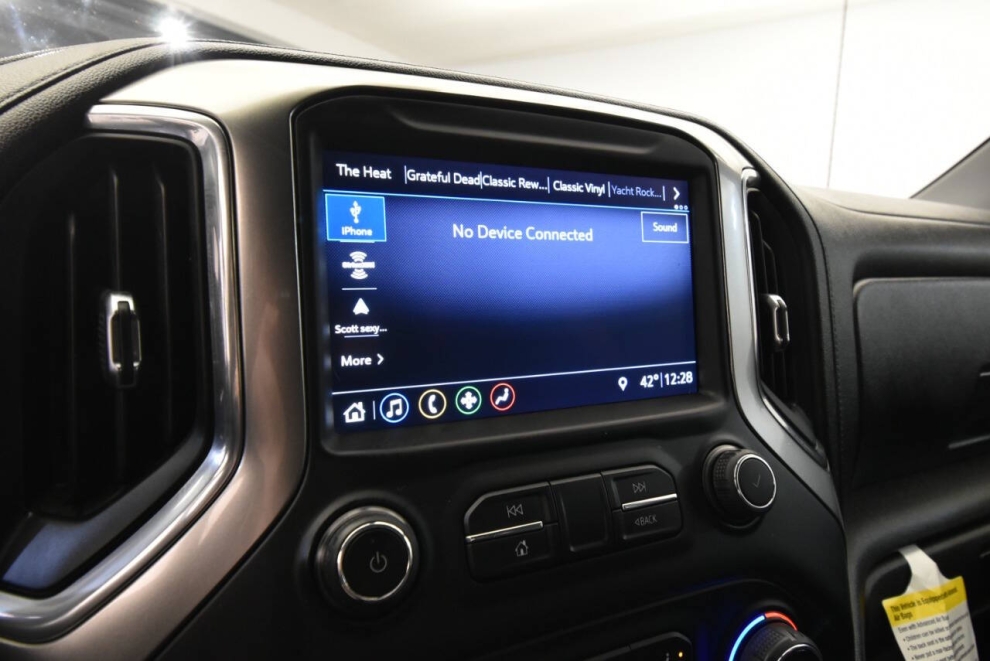 2019 Chevrolet Silverado 1500 RST 4x4 4dr Crew Cab 5.8 ft. SB, White, Mileage: 76,795 - photo 23